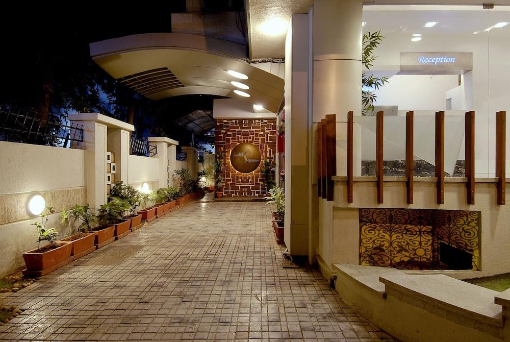 Hotel Planet Residency Mumbai Exterior foto